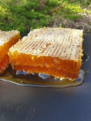 RAW HONEYCOMB